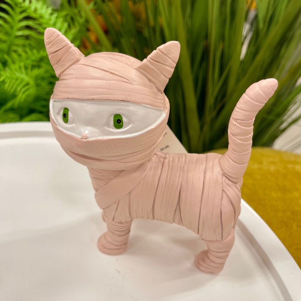 Pink Halloween Cat 🩷🐈‍⬛ Pink Mummy White Cat 5”  NWT